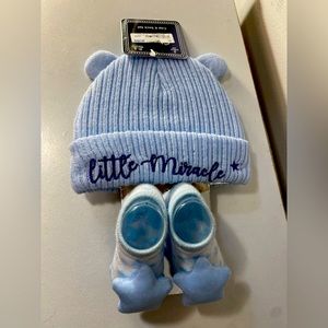 Stepping Stones Newborn Beanie and Footies Set NWT
